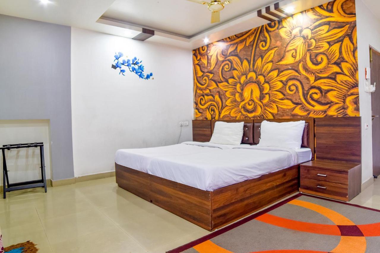 FabHotel IR Luxaria Guwahati Extérieur photo